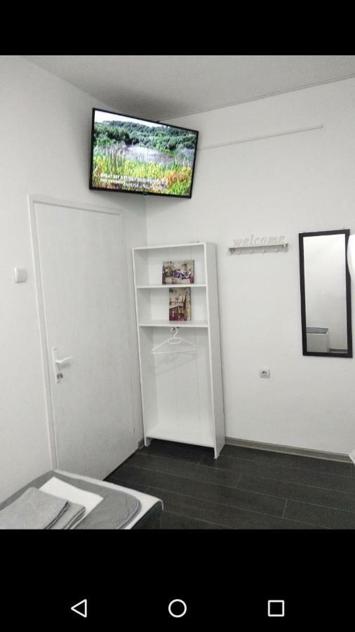 Apartmani Pinokio Ni Exterior foto